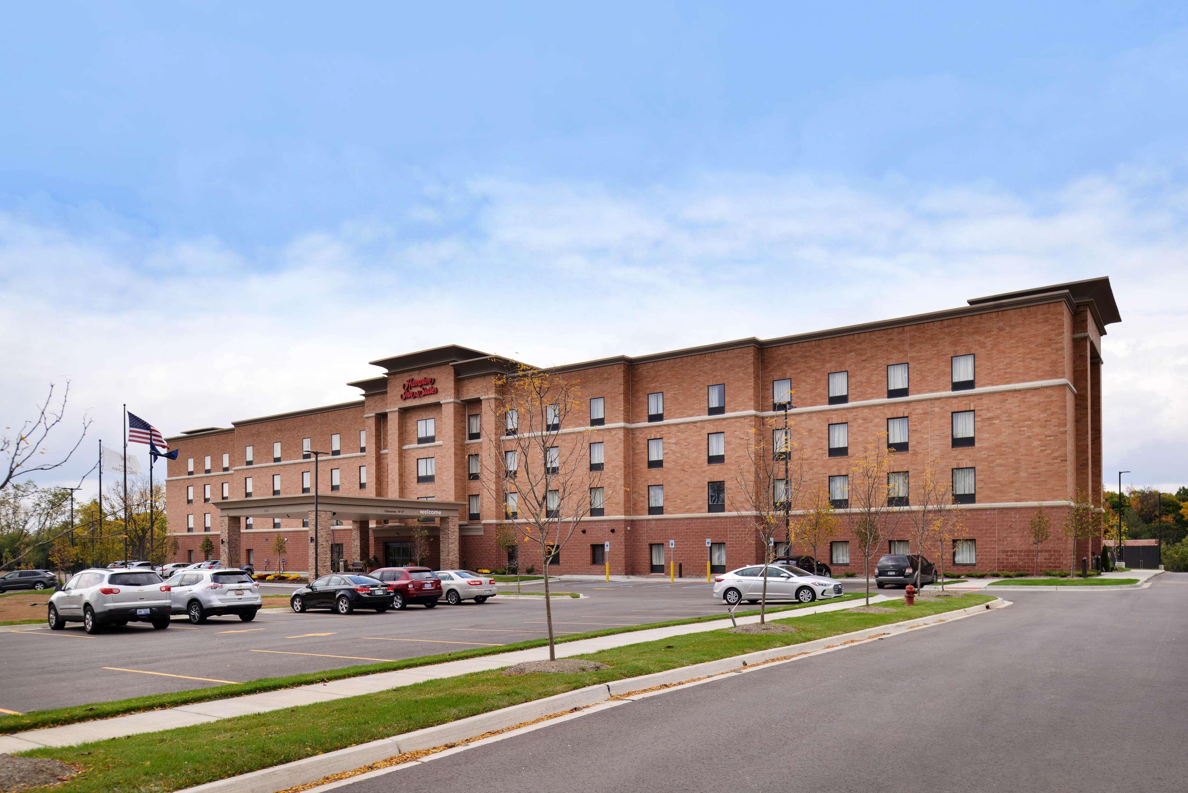 Hampton Inn & Suites Ann Arbor West Exterior photo