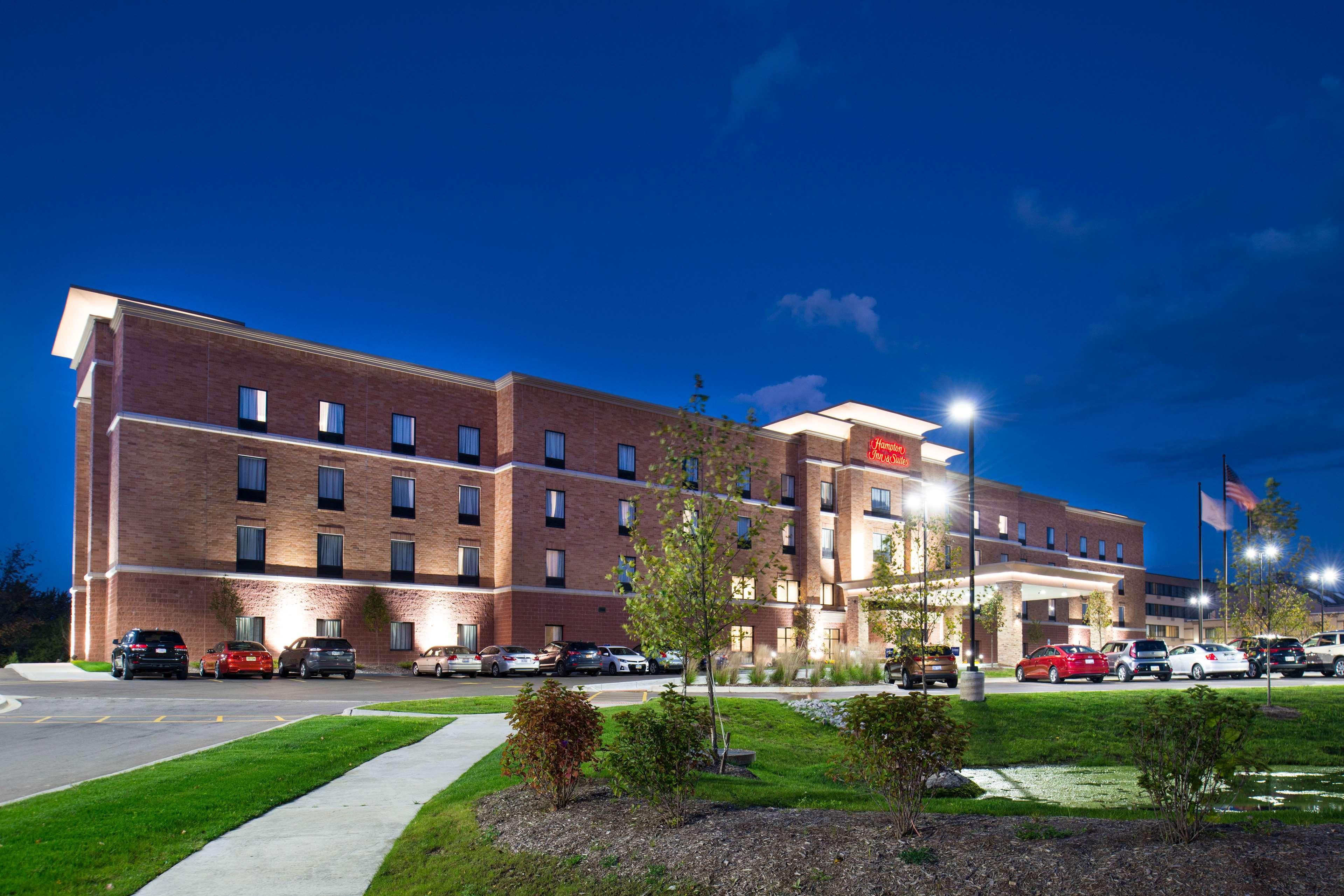 Hampton Inn & Suites Ann Arbor West Exterior photo