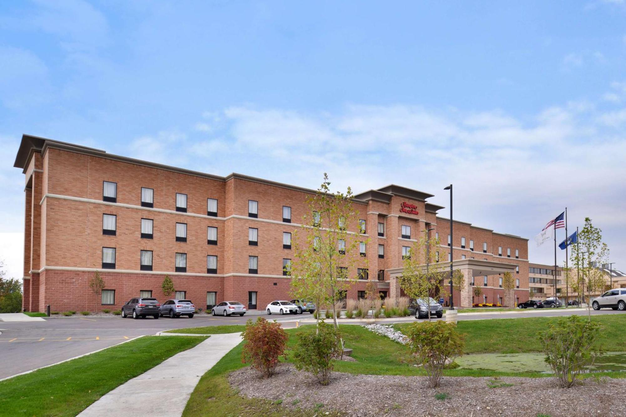 Hampton Inn & Suites Ann Arbor West Exterior photo